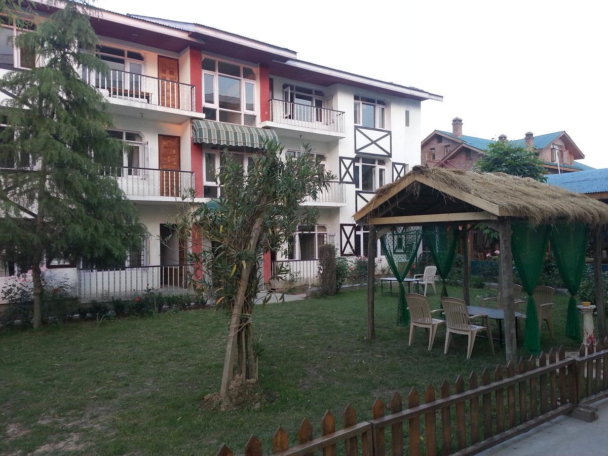 Royal Star Inn Срінагар Екстер'єр фото
