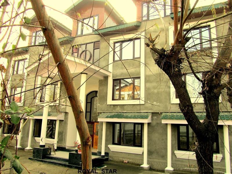 Royal Star Inn Срінагар Екстер'єр фото